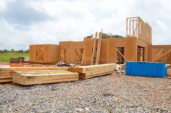 Combien de temps prévoir pour la construction de votre maison ? La durée moyenne dévoilée !