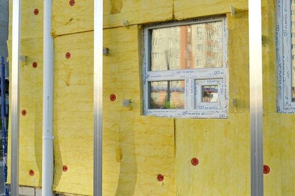 Guide complet sur les normes d'isolation des murs pour une maison écoénergétique